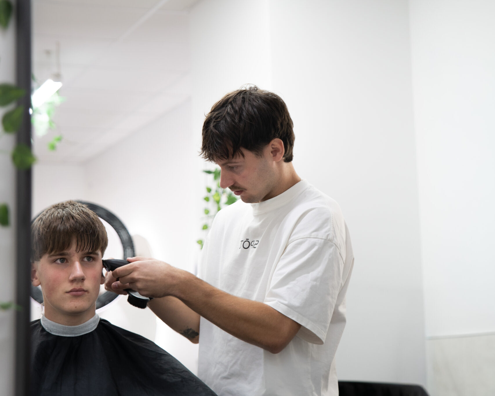 SPOT Barbershop služby